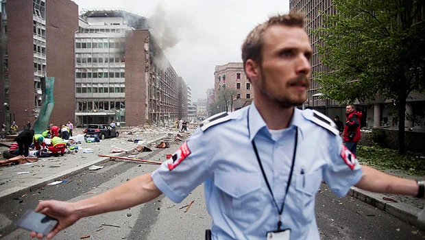 Bomb rocks govt offices in Oslo, seven dead