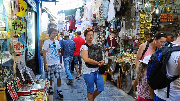 Post-revolution, Tunisia awaits tourists