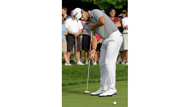 Scott leads Ishikawa by 1 at Firestone