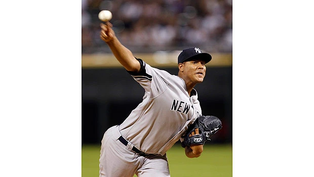 Nova stars as Yankees complete Chicago sweep