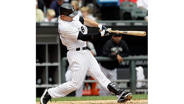 Lillibridge, Danks propel White Sox past Royals