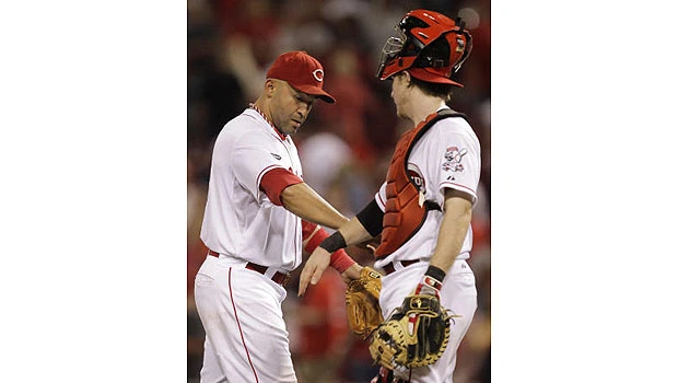 Reds rain homers on Padres in 13-1 victory