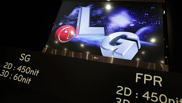 LG Display cuts capital spending by 25% on weak demand