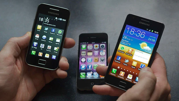 Apple wins ban on some Samsung smartphone sales