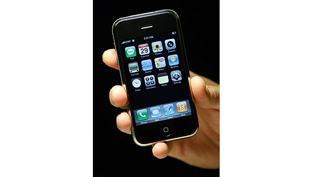 After Apple’s fall, is it time to buy or sell?