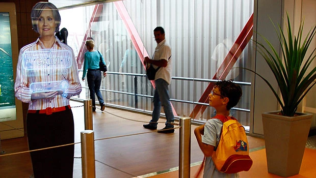 Paris airport tests ‘virtual’ boarding agents