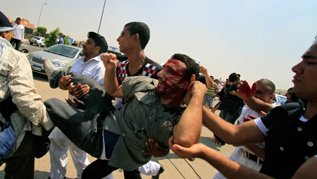 Judge halts live broadcasts of Mubarak’s trial