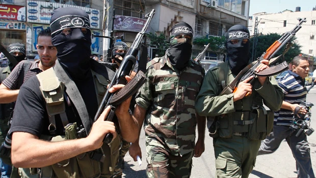 Gaza fighters renew rocket fire despite truce
