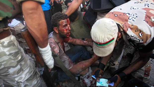Fight for Tripoli turns bloody