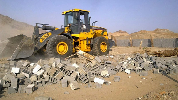 Land grabbers in Makkah attack municipality staff