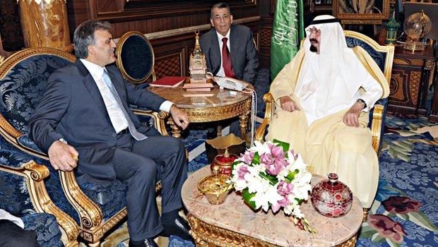 King discusses major issues with Turkish president