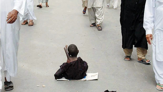 Thriving business for beggars in Makkah