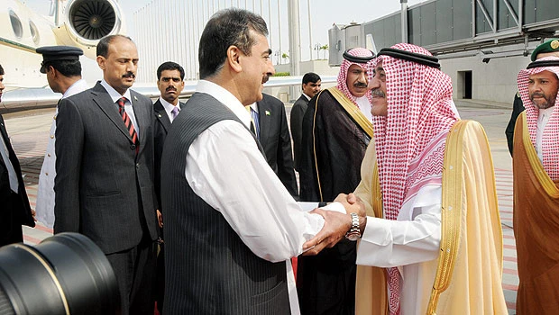 Pak premier arrives in Jeddah