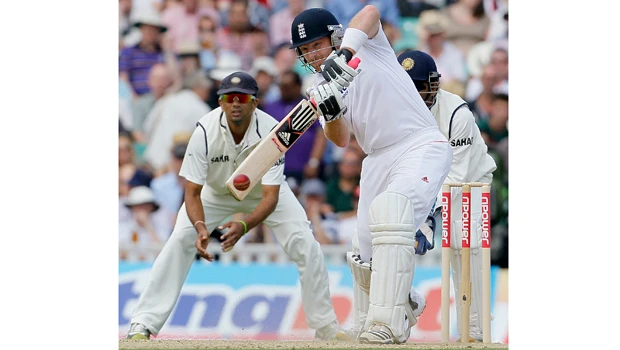 Bell puts England in sight of victory