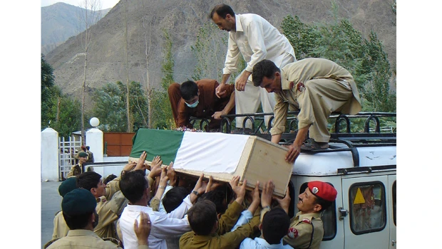 36 Pakistani troops, cops killed in cross-border raid