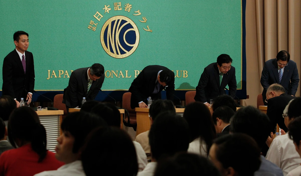 Japan PM race begins with no winner in sight