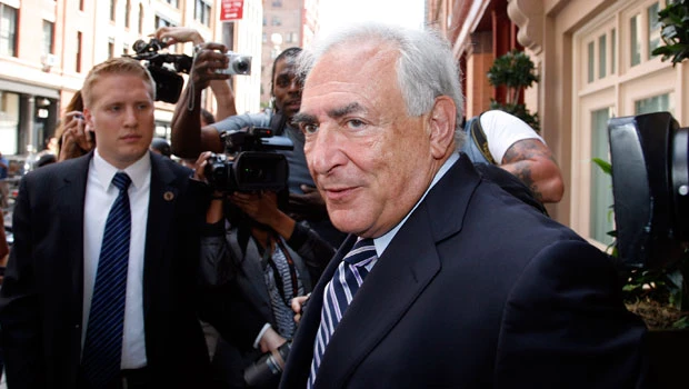 Strauss-Kahn gets passport back in NYC