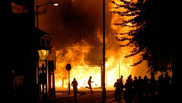 Over 200 arrested as London riots continue