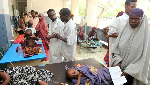 Somali refugees pack capital after rebels quit