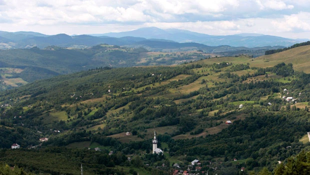 Gold mine plans divide one Transylvanian town