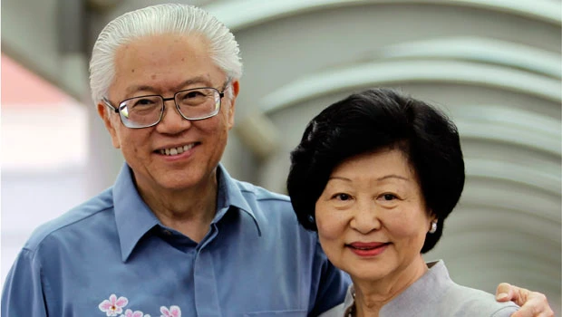 Singapore voters head to polls to choose president