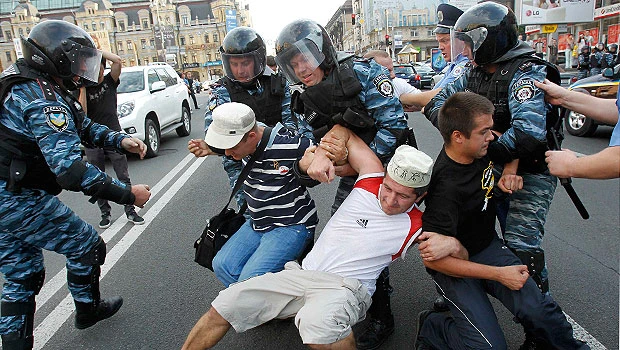Ukrainian court refuses to let Tymoshenko free