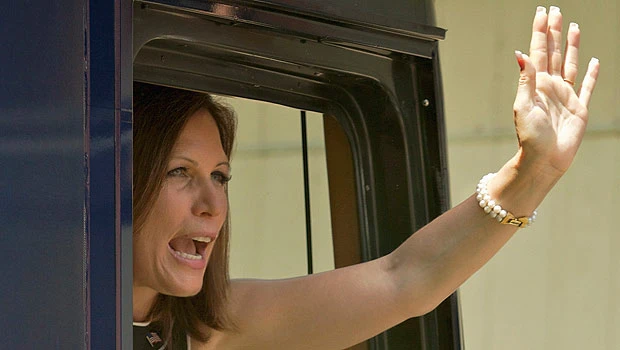 Bachmann sticks to strategy in US campaign fight