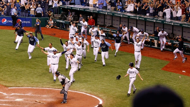 Rays rally to snatch AL wild card from Boston