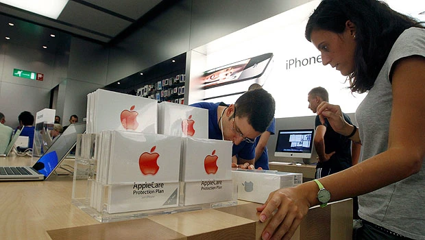 Apple silent over 'missing iPhone 5'