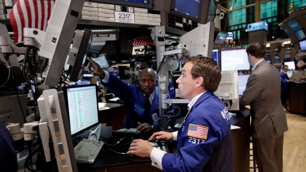 Gulf markets keep close eye on debt crisis, Q3 results