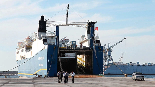 Syrian crude exports paralyzed as sanctions bite
