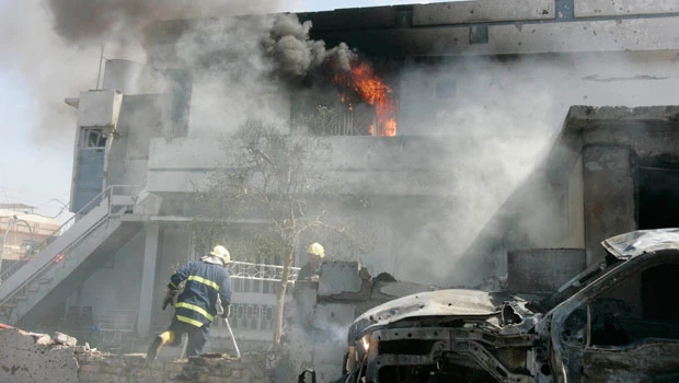 Suicide bomber attacks police in Iraq, killing 2