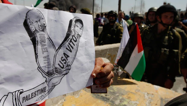 Stakes high as Mideast envoys try to defuse UN row