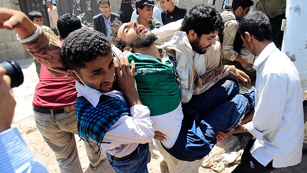 Explosions rock Sanaa despite cease-fire order