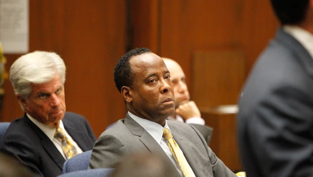 Jackson bodyguard takes stand in manslaughter case