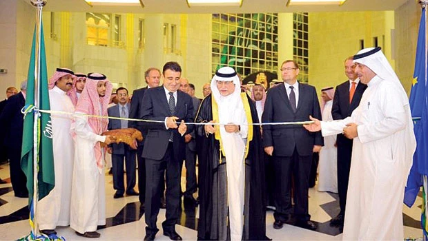 Khoja calls for closer cultural ties with Europe