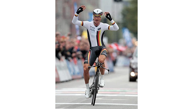 Tony Martin wins men’s time trial world title