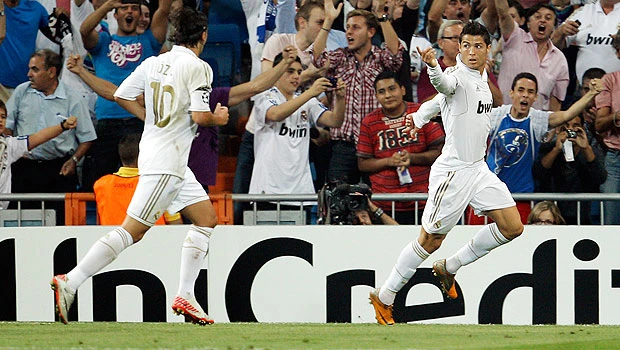 Man United salvages draw as Real wins easily
