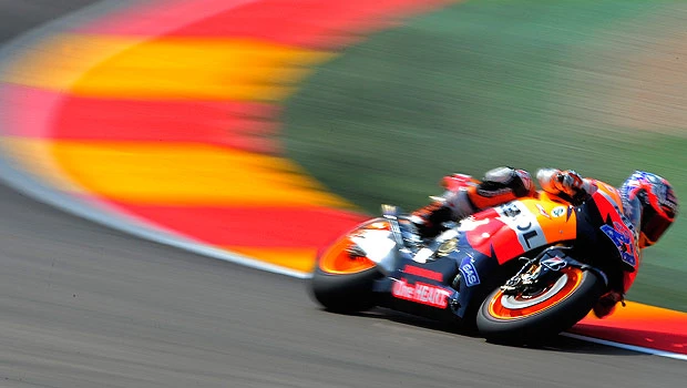 Stoner grabs ninth pole of the season in Aragon