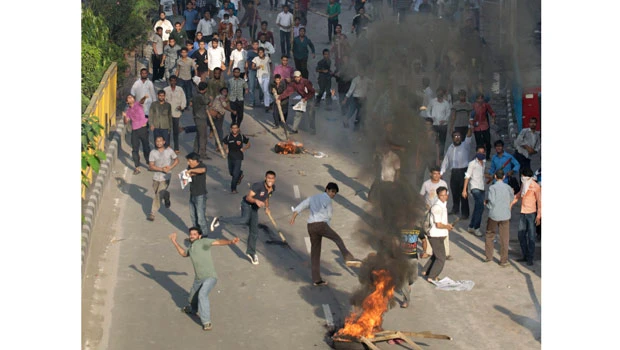 Islamic party protests turn violent across Bangladesh