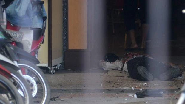 Suicide bombing at Indonesian church injures 22
