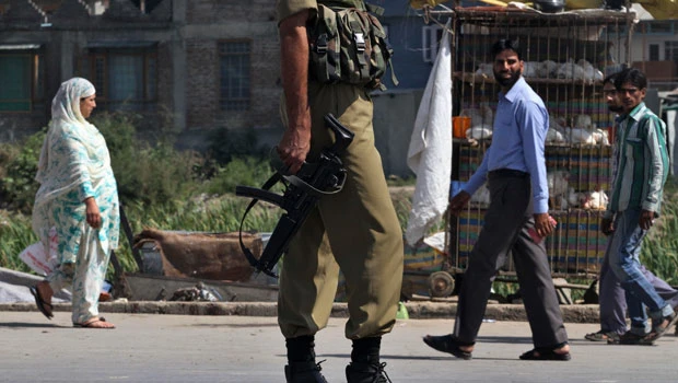 8 killed in fighting in Indian-held Kashmir