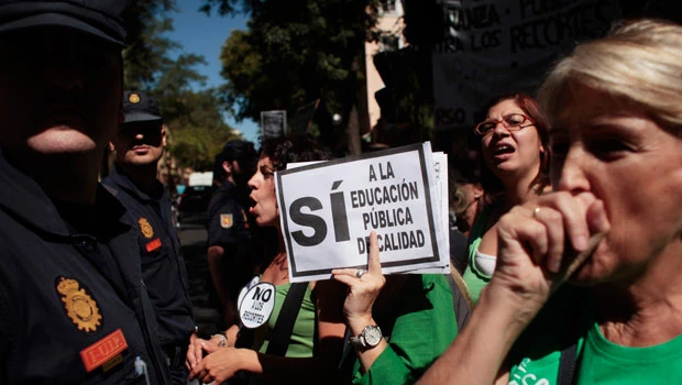 Spanish schools hit by strike over staffing cuts