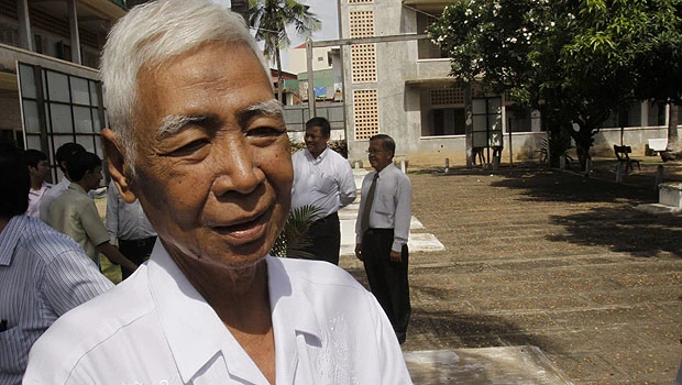 Survivor of Cambodia’s Khmer Rouge prison dies