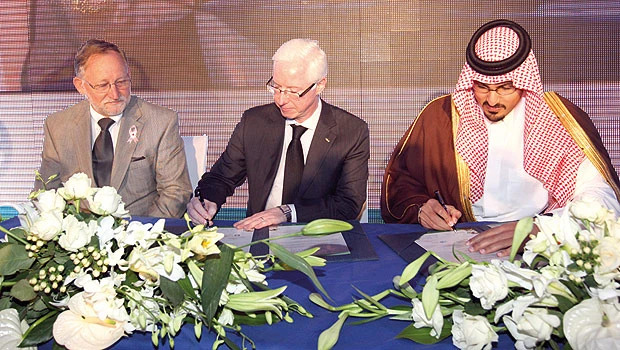 Pfizer plant to produce 1 billion pills in Kingdom