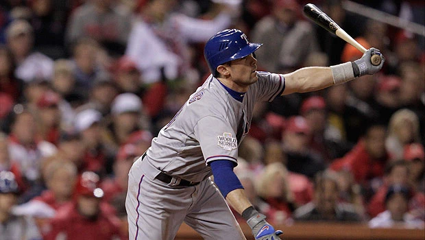 Rangers rally in 9th, beat Cards to even Series
