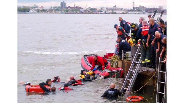 Chopper equipment in focus of NY crash probe