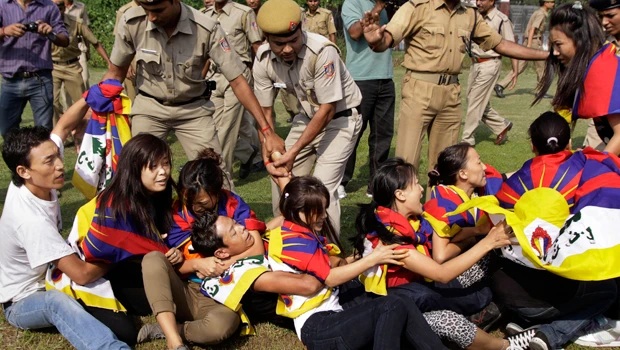 13 Tibetan protesters detained in Indian capital