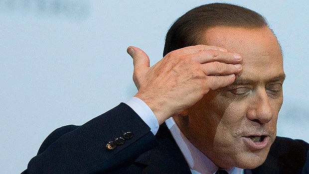 Italy at heart of crisis as borrowing costs climb