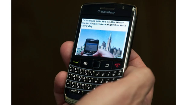 BlackBerry co-CEOs seek to control the damage